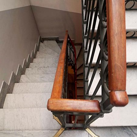Elegant Apartment Near Brera Area มิลาน ภายนอก รูปภาพ